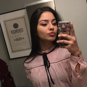 Meet your Posher, Ianca